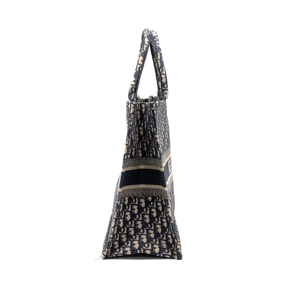 dior-large-book-tote-dior-oblique-canvas-blue