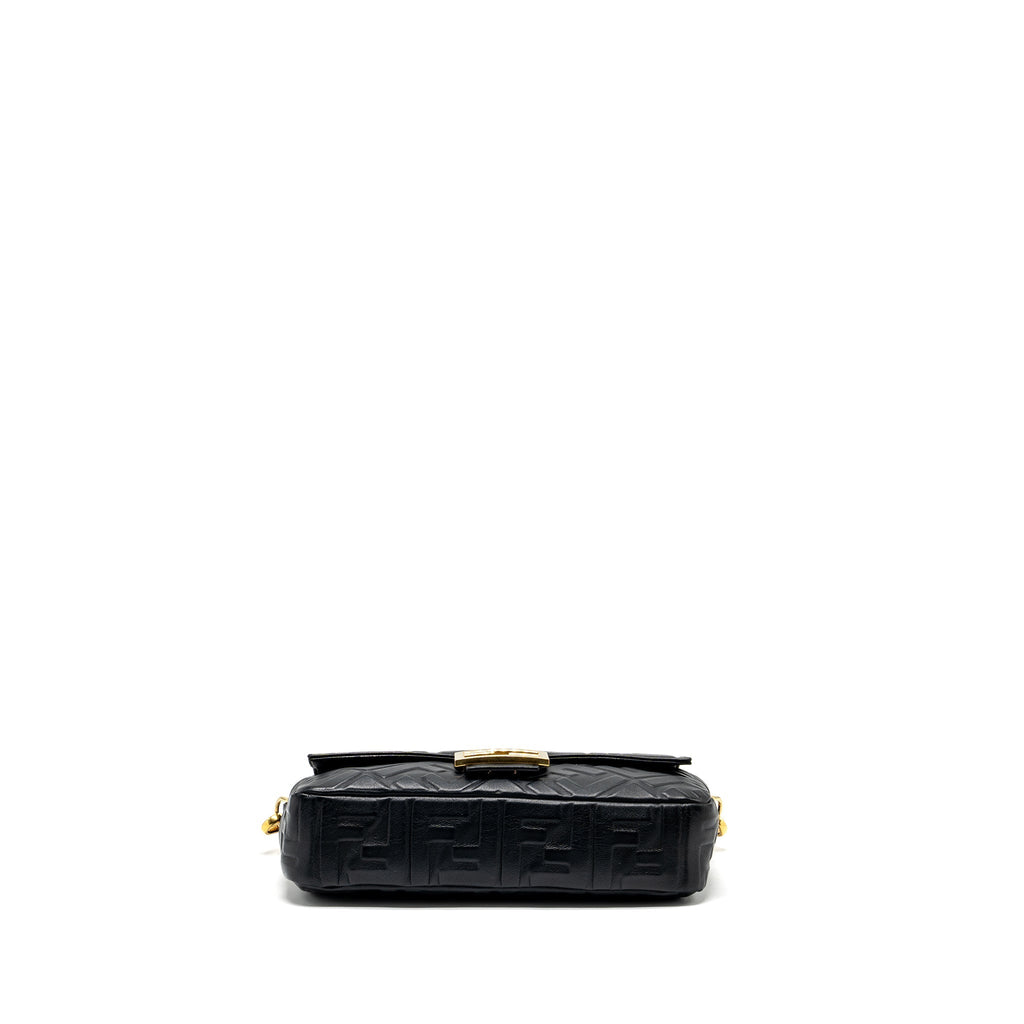 fendi-baguette-bag-with-ff-motif-nappa-black-ghw