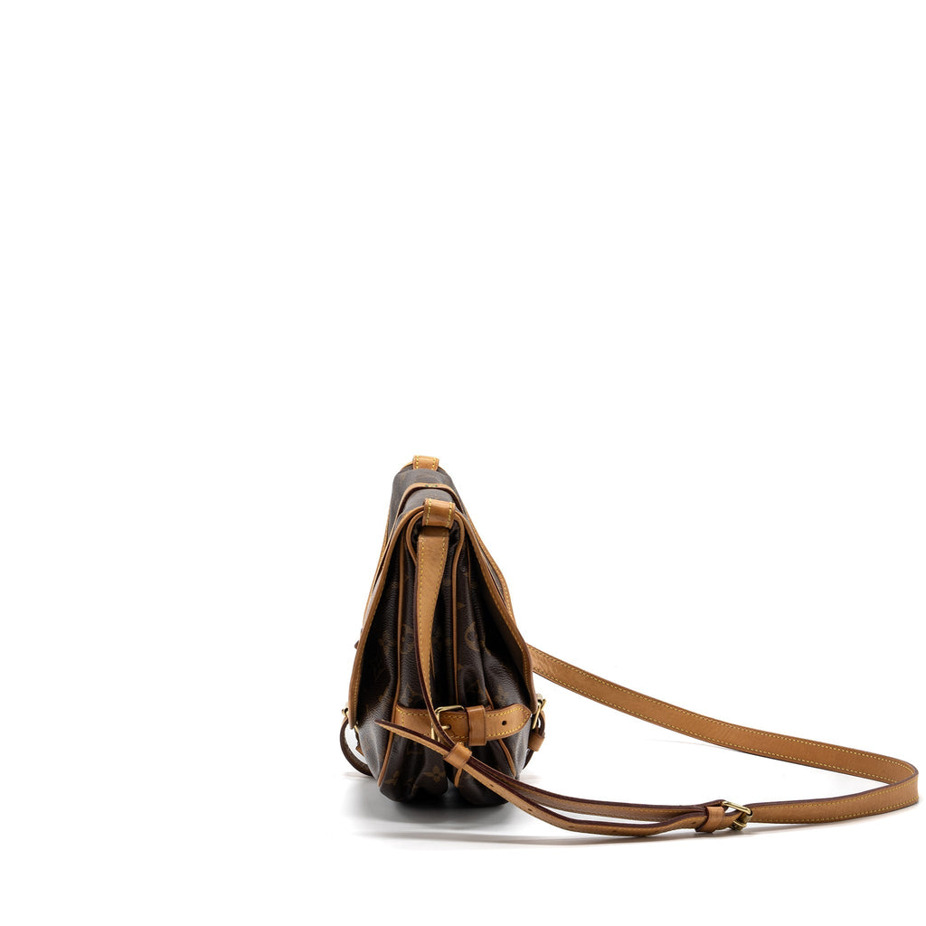 louis-vuitton-vintage-saumur-bag-monogram-canvas-ghw