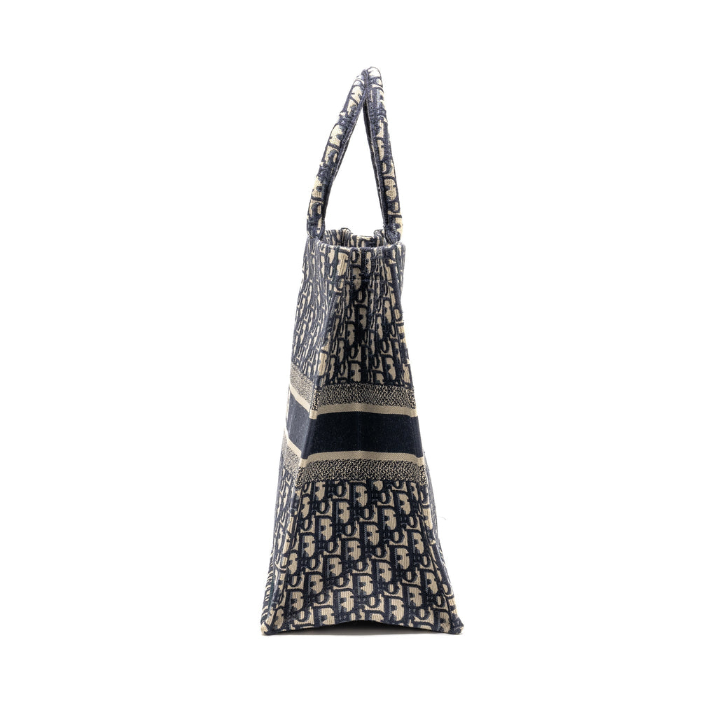 dior-large-book-tote-dior-oblique-canvas-blue
