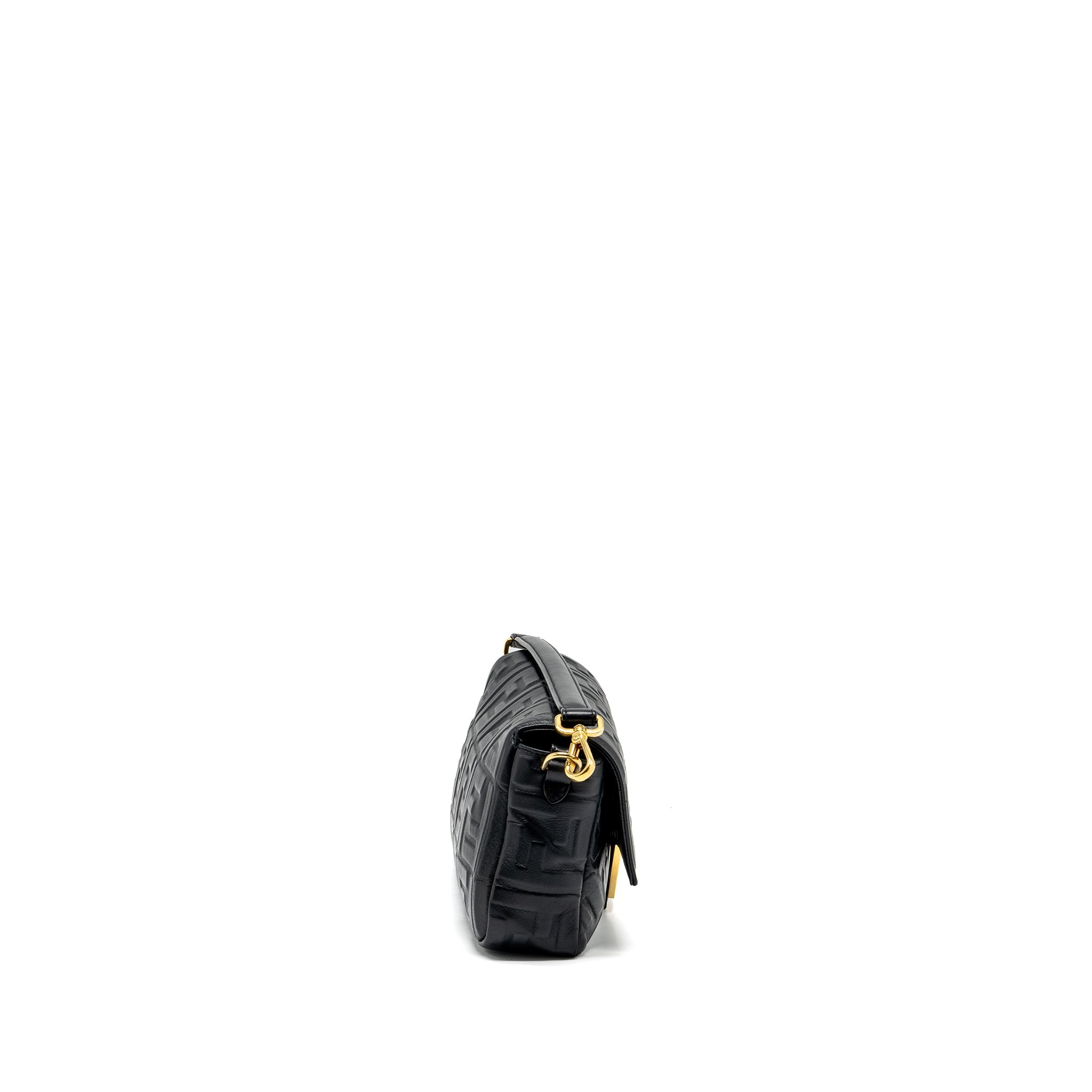 fendi-baguette-bag-with-ff-motif-nappa-black-ghw