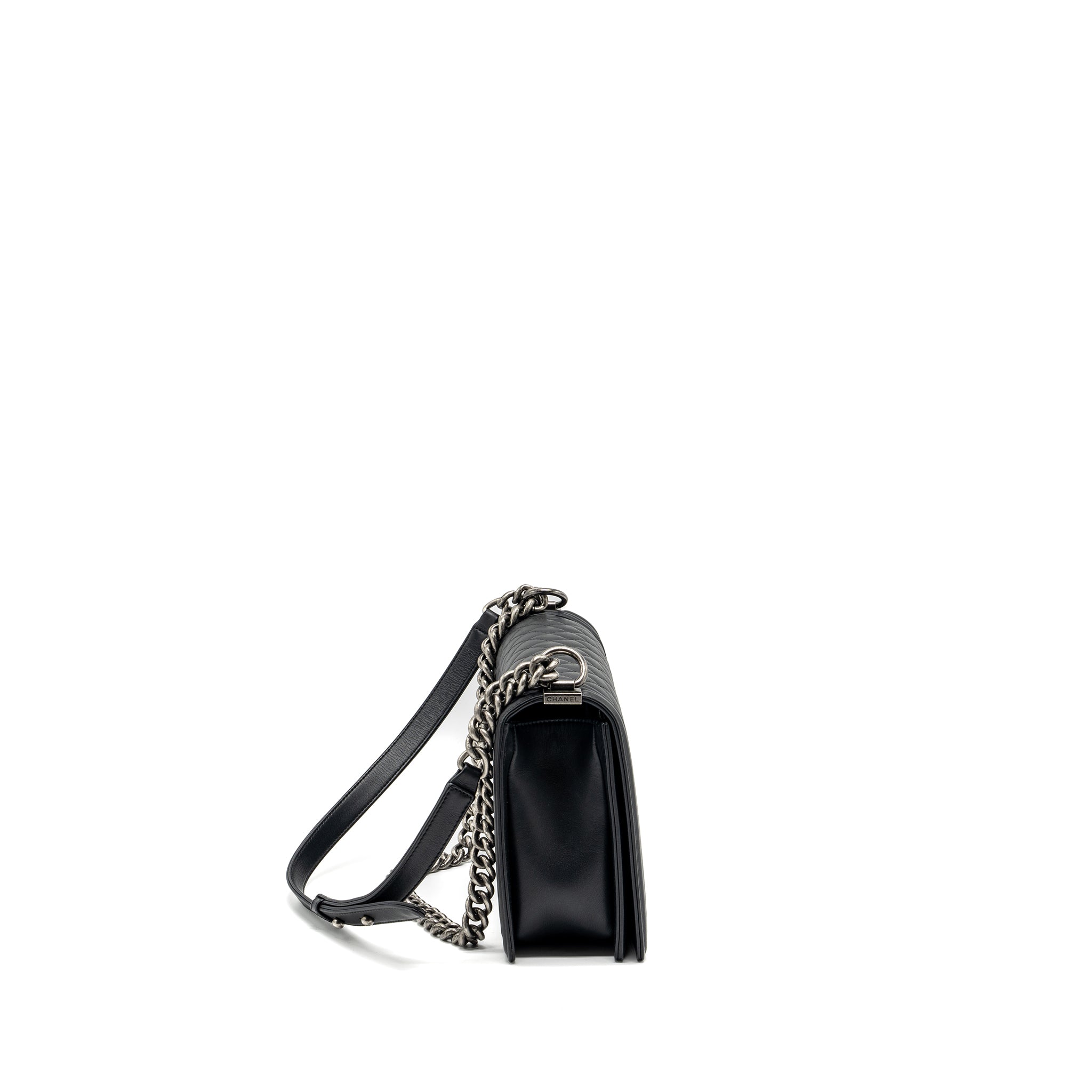 chanel-new-medium-boy-bag-smooth-calfskin-black-ruthenium-hardware