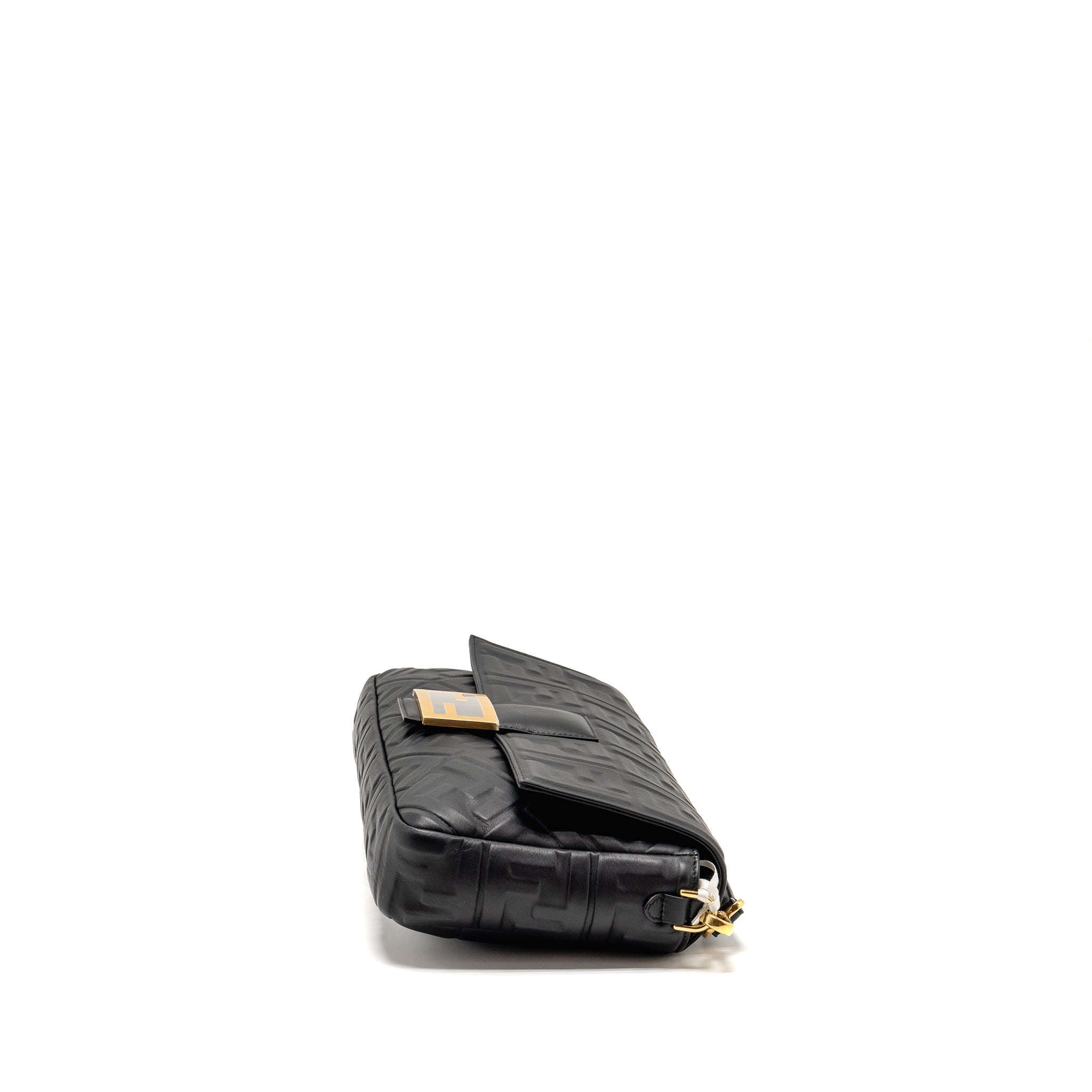 fendi-large-baguette-bag-nappa-black-ghw-1