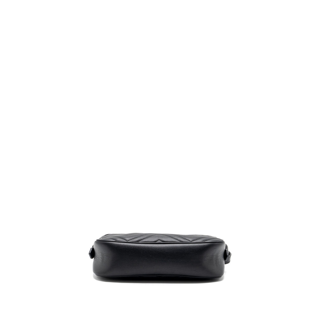 gucci-gg-marmont-matelasse-camera-shoulder-bag-black-ghw