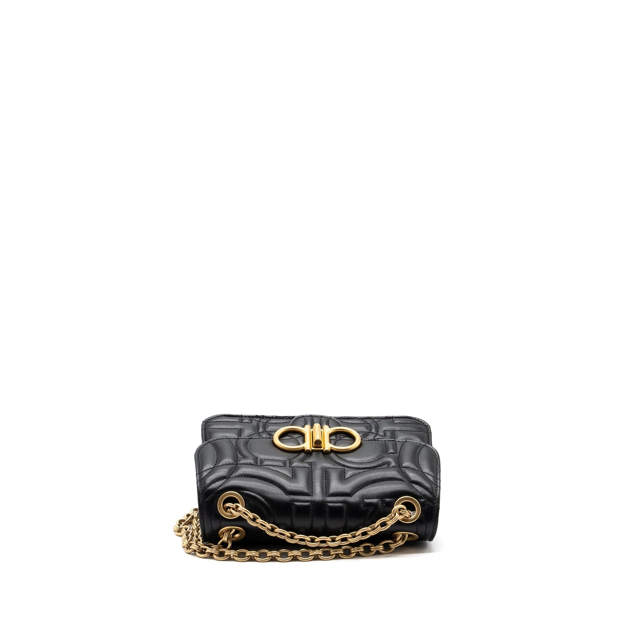 ferragamo-glancing-quilted-leather-shoulder-bag-calfskin-black-ghw