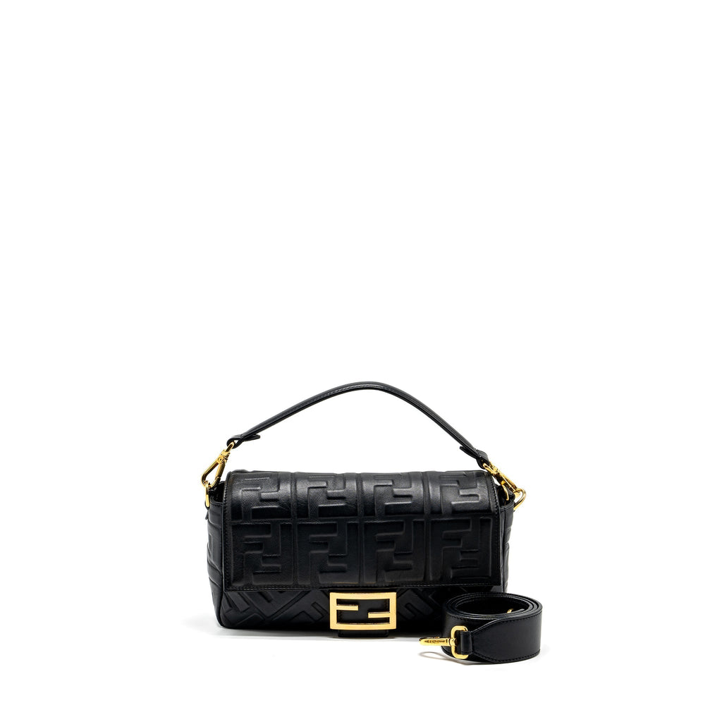fendi-baguette-bag-with-ff-motif-nappa-black-ghw