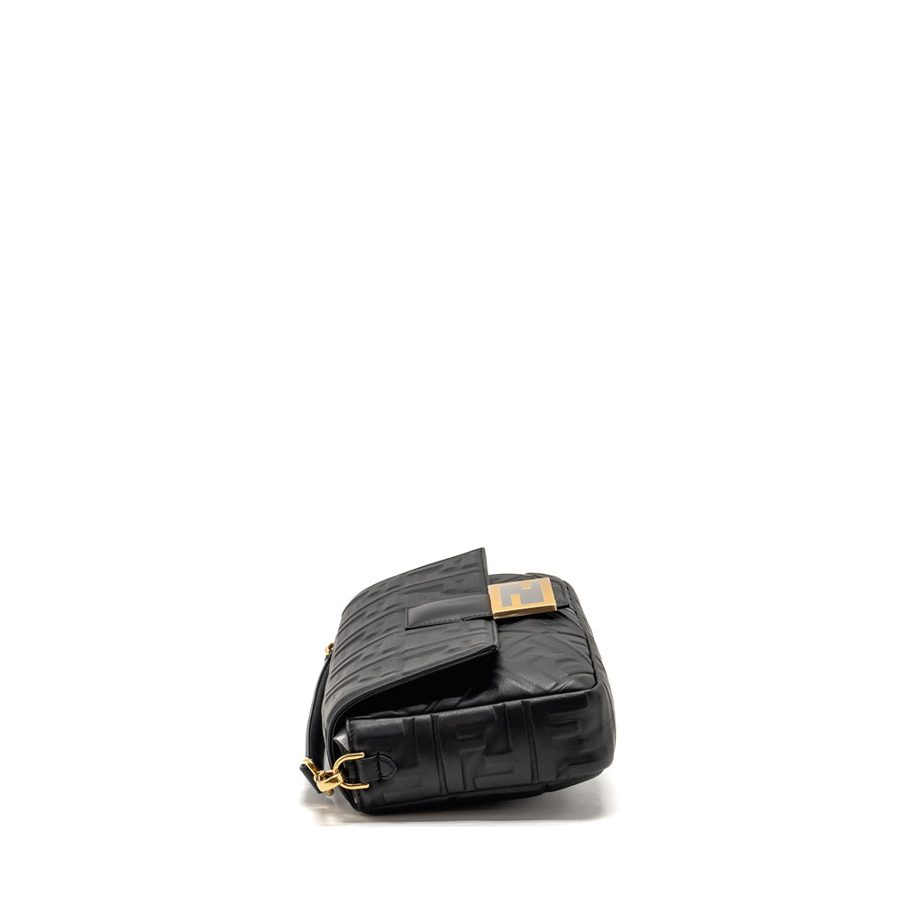 fendi-large-baguette-bag-nappa-black-ghw-1