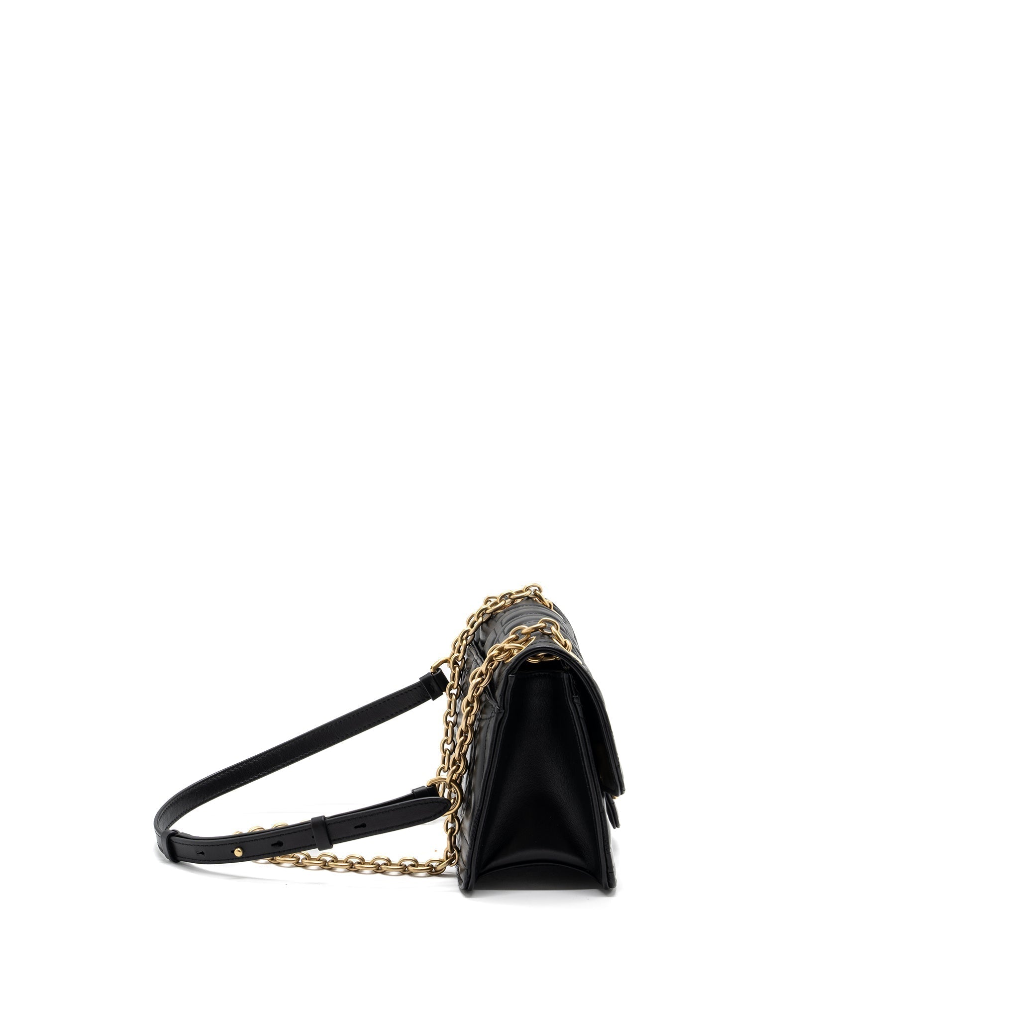ferragamo-glancing-quilted-leather-shoulder-bag-calfskin-black-ghw