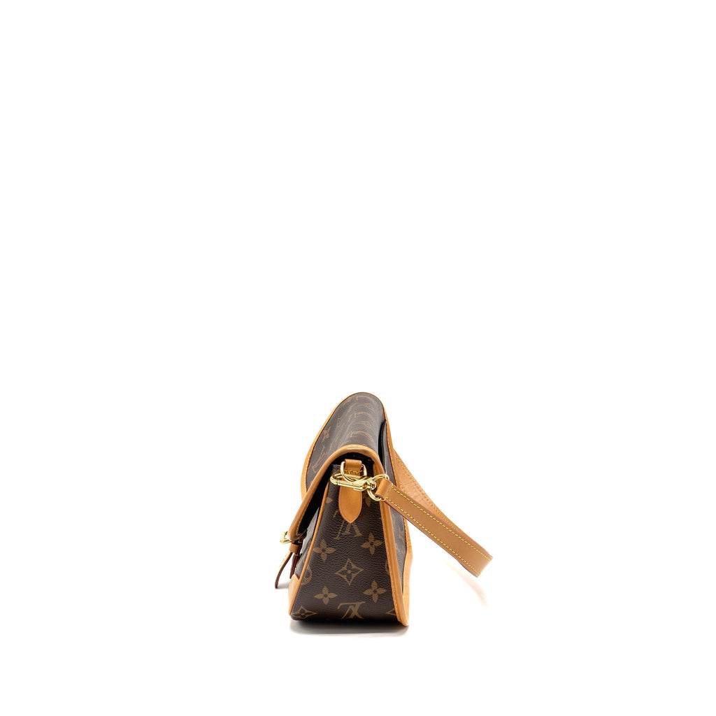 louis-vuitton-diane-bag-monogram-canvas-ghw-2