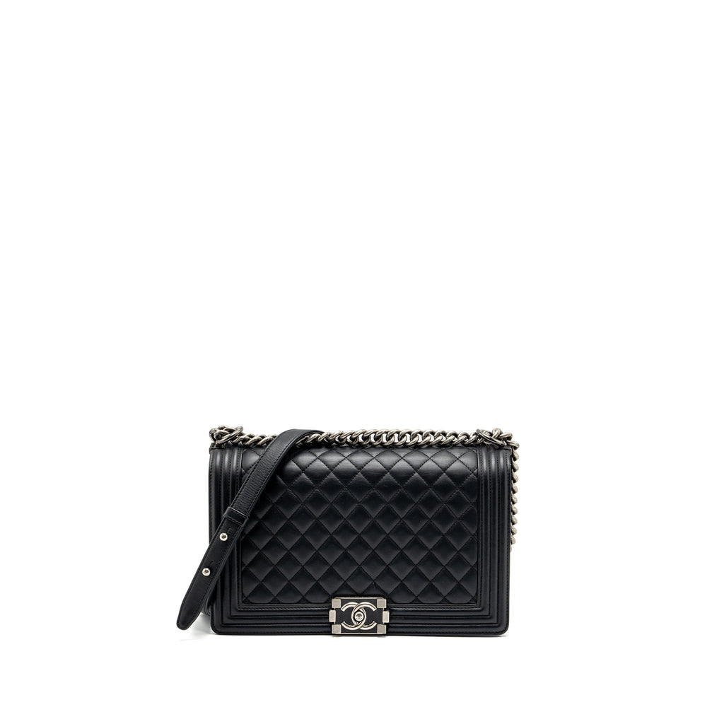 chanel-new-medium-boy-bag-smooth-calfskin-black-ruthenium-hardware
