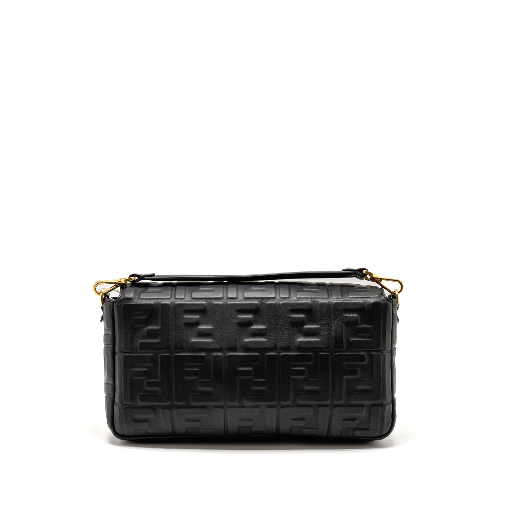 fendi-large-baguette-bag-nappa-black-ghw-1