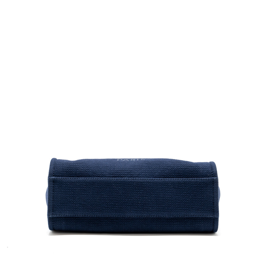 chanel-deauville-tote-bag-canvas-navy-shw-microchip