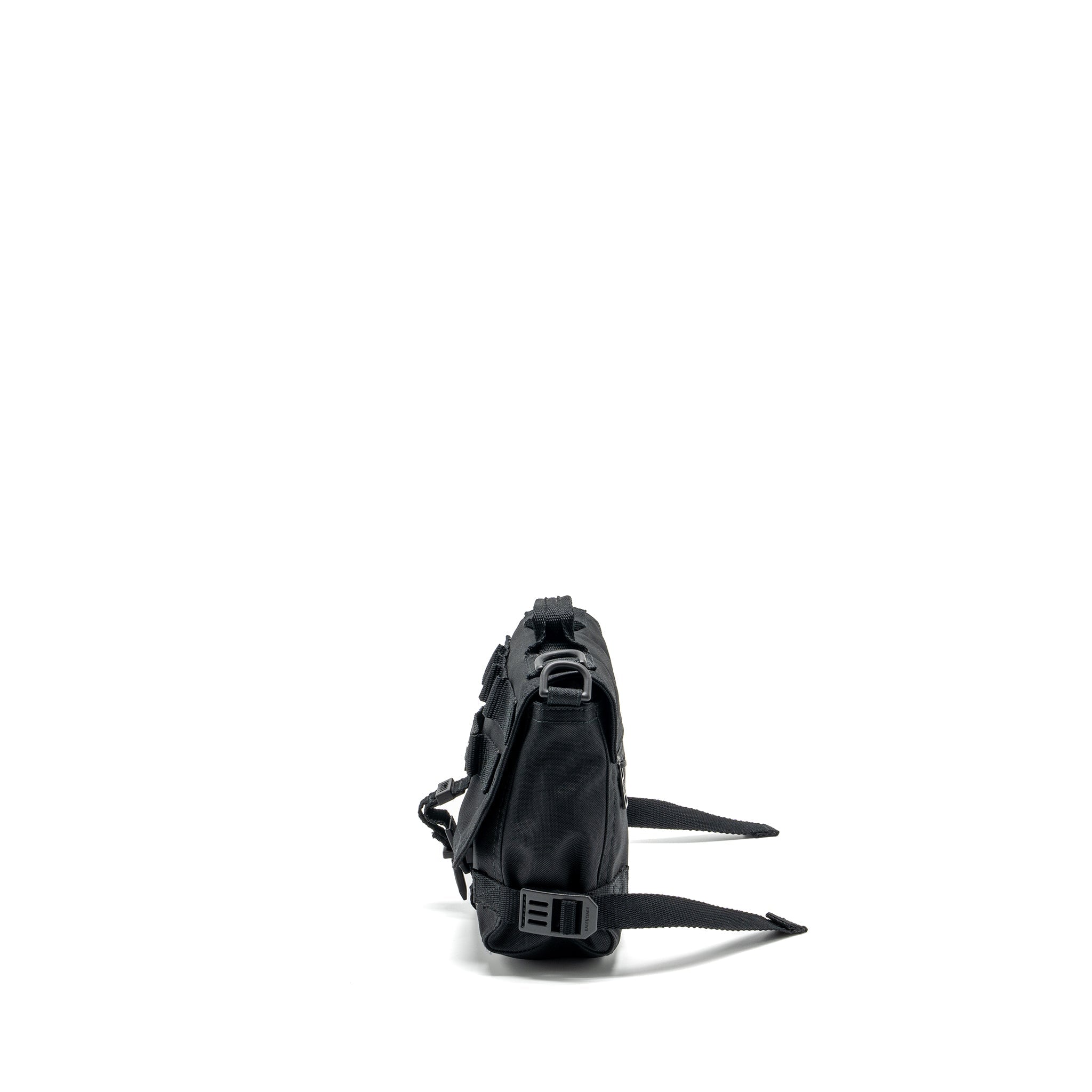 balenciaga-army-messenger-bag-black-recycled-nylon-black