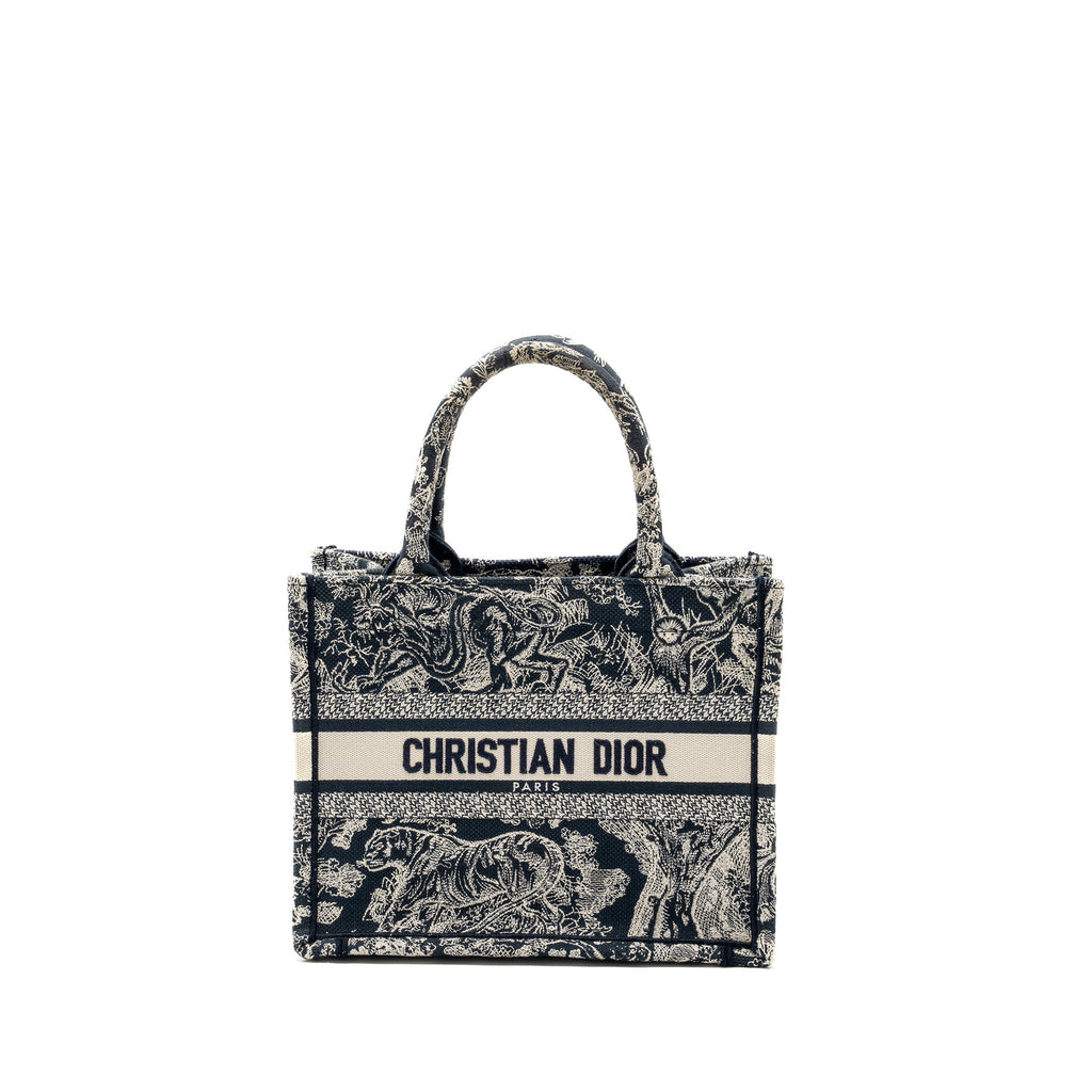 dior-small-book-tote-blue-toile-de-jouy-embroidery-1