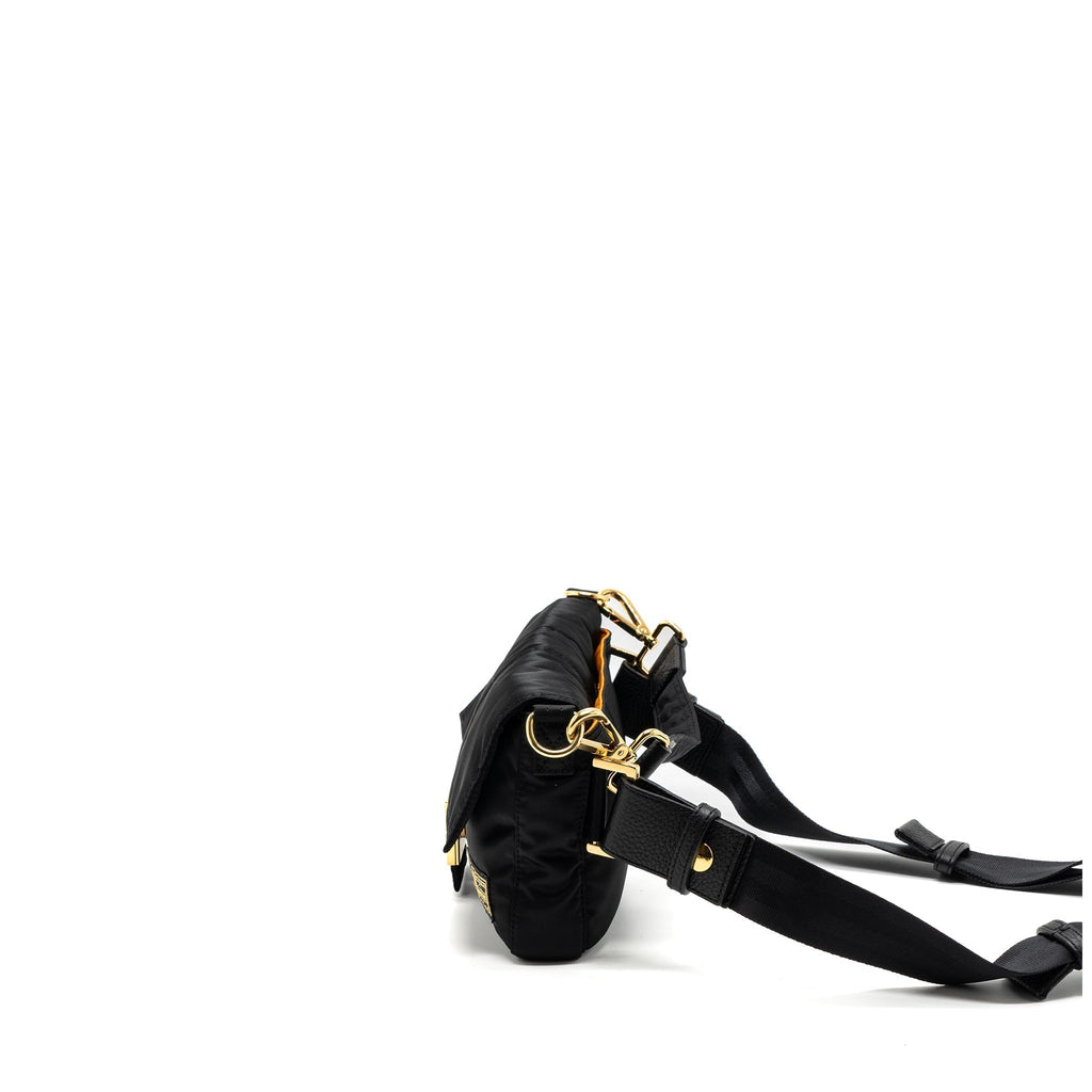 fendi-regular-baguette-nylon-black-ghw