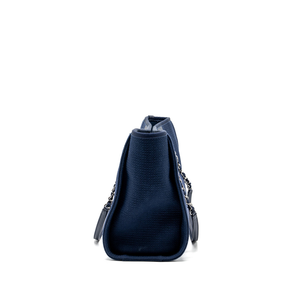 chanel-deauville-tote-bag-canvas-navy-shw-microchip