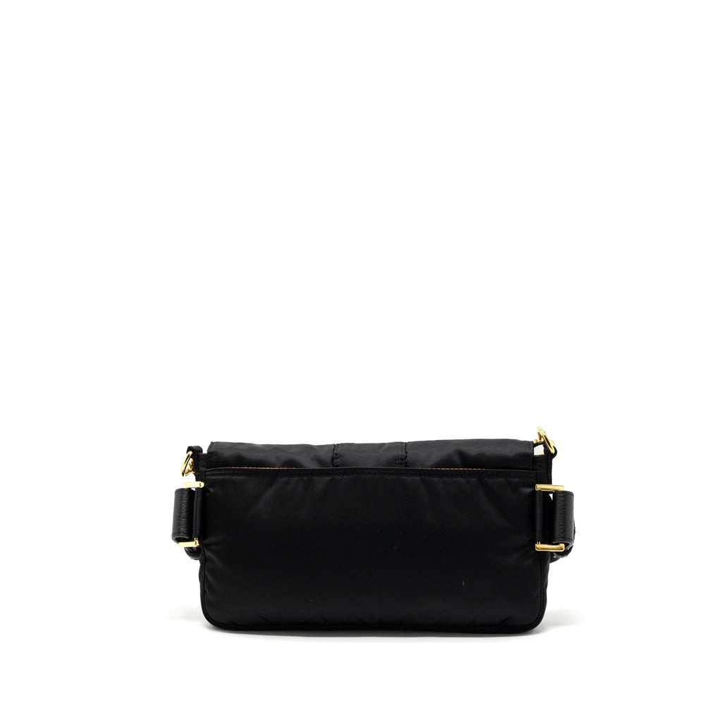 fendi-regular-baguette-nylon-black-ghw