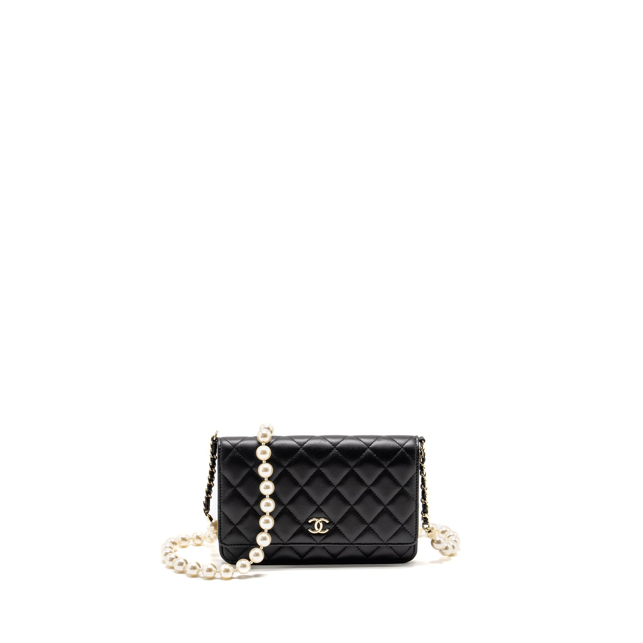 chanel-wallet-on-chain-with-pearl-chain-lambskin-black-lghwmicrochip