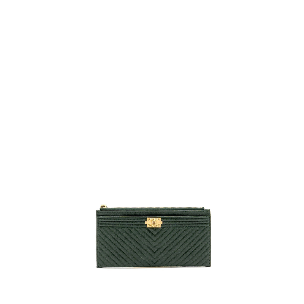 chanel-chevron-boy-zip-pouch-caviar-dark-green-ghw