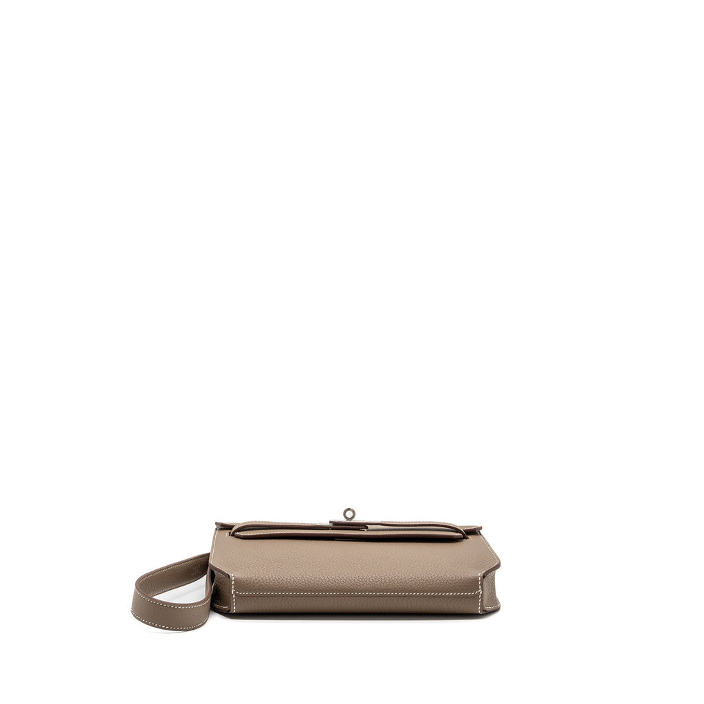 hermes-pochette-kelly-depeches-25-togo-etoupe-shw-stamp-b