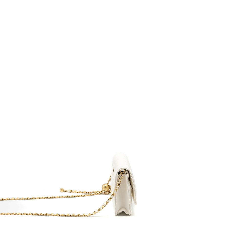 chanel-pearl-crush-wallet-on-chain-lambskin-white-ghw-microchip-4
