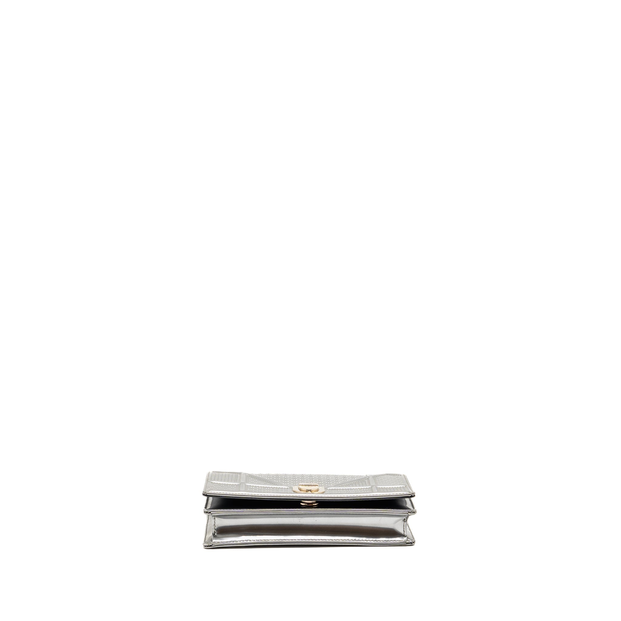 dior-diorama-wallet-on-chain-metallic-patent-silver-lghw