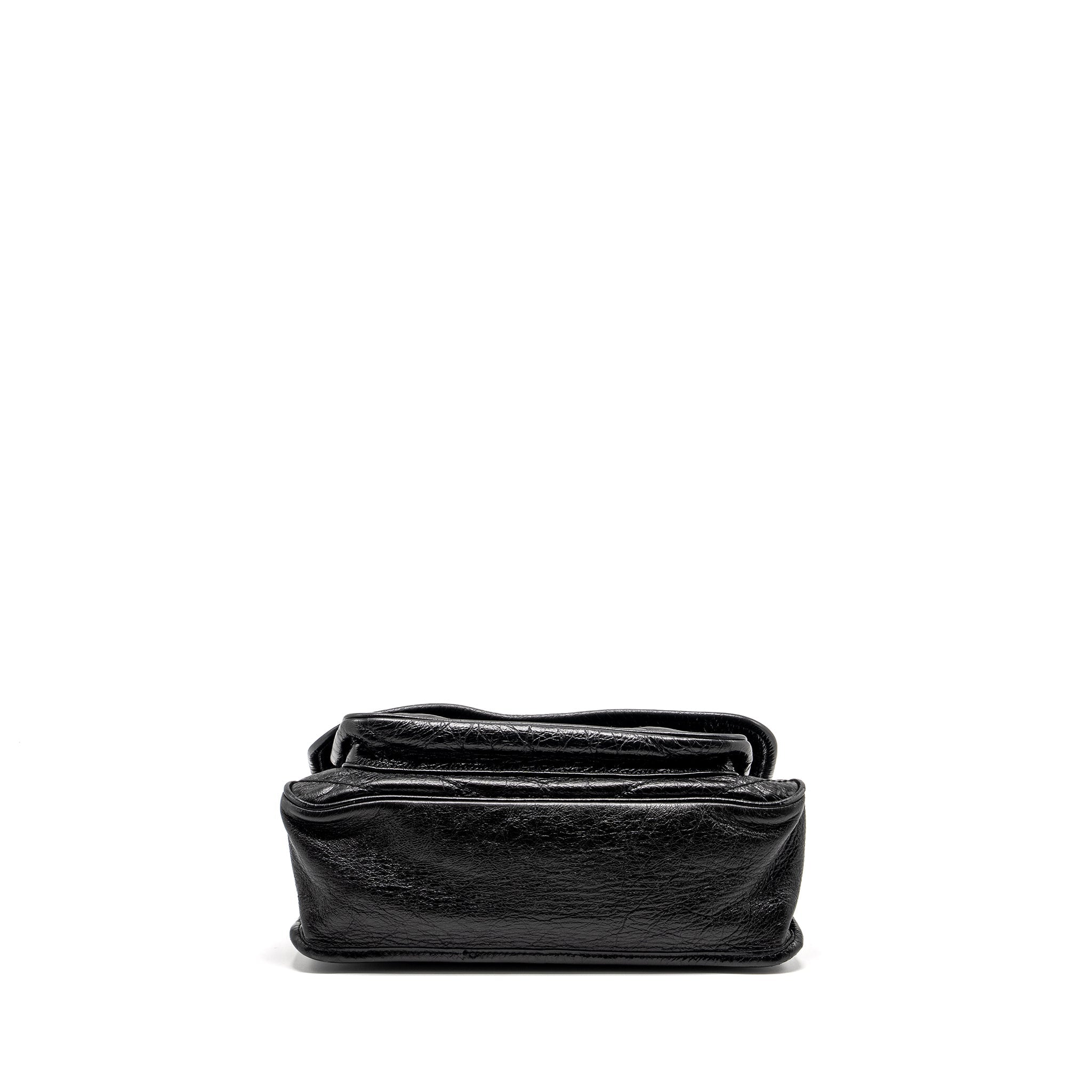 saint-laurent-ysl-medium-niki-calfskin-black-shw-2