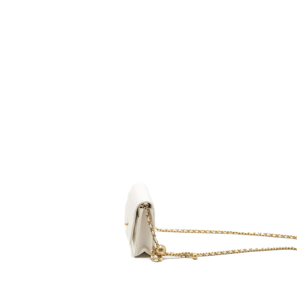 chanel-pearl-crush-wallet-on-chain-lambskin-white-ghw-microchip-4