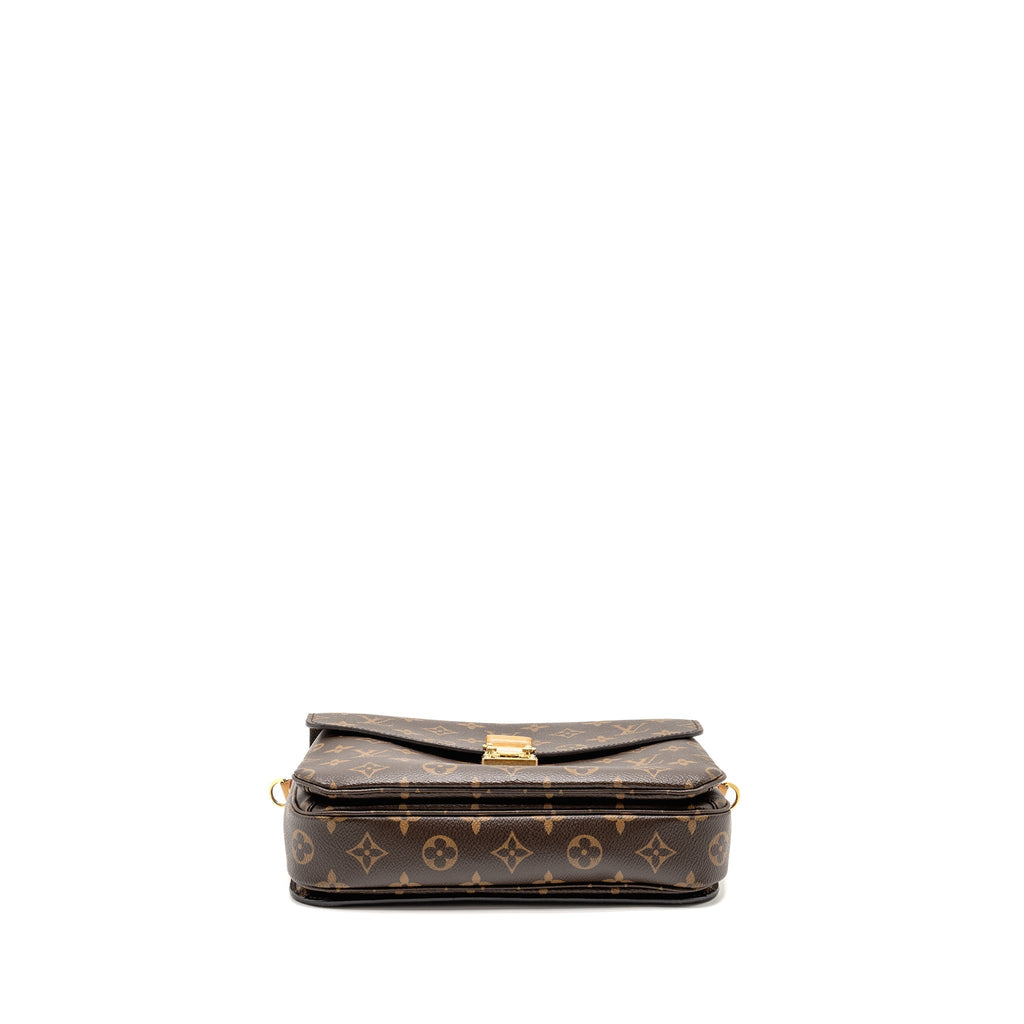 louis-vuitton-pochette-metis-monogram-canvas-ghw-31