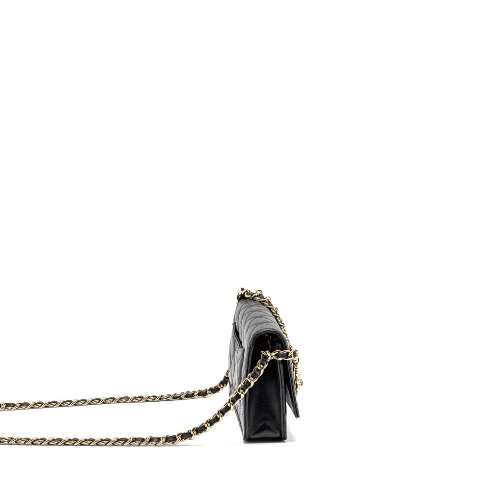 chanel-coco-charm-wallet-on-chain-lambskin-black-lghw-1