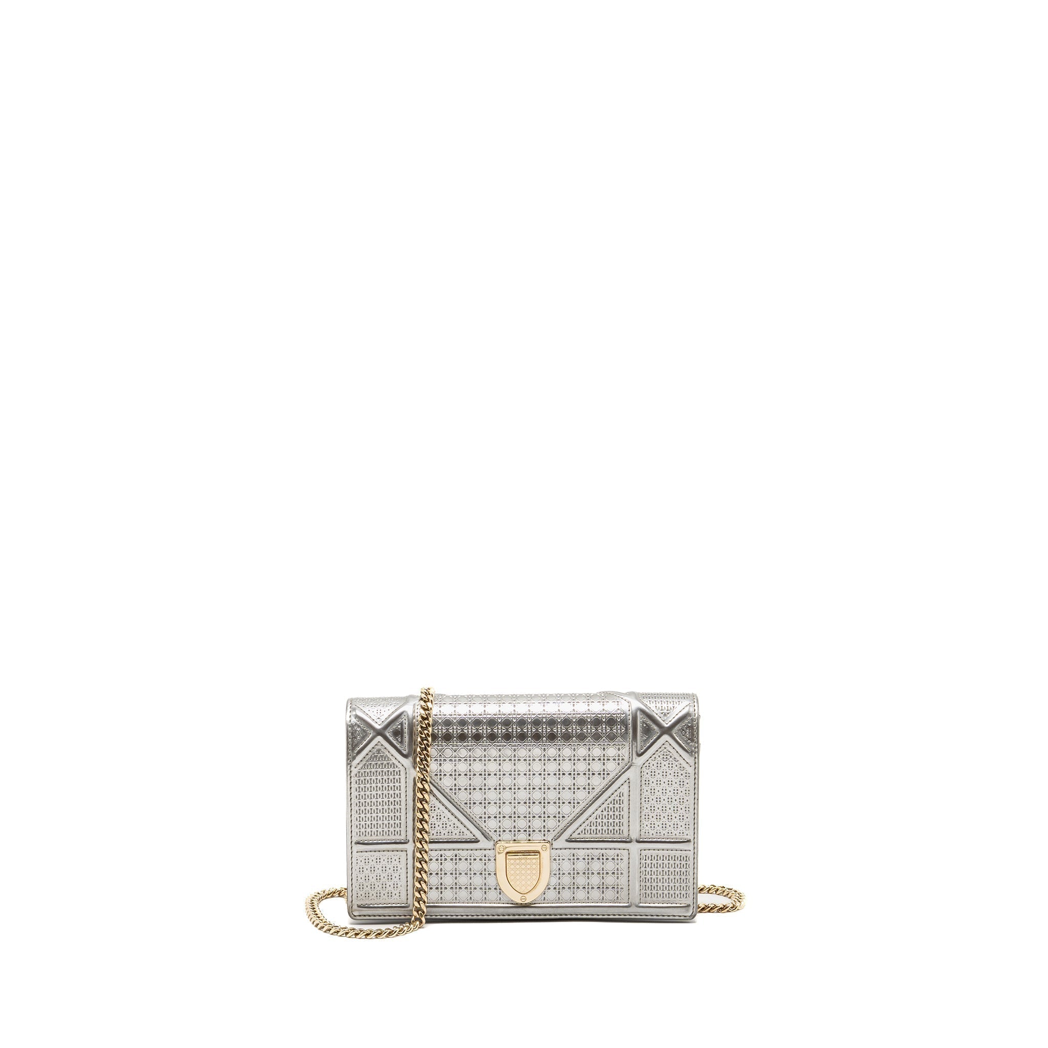 dior-diorama-wallet-on-chain-metallic-patent-silver-lghw