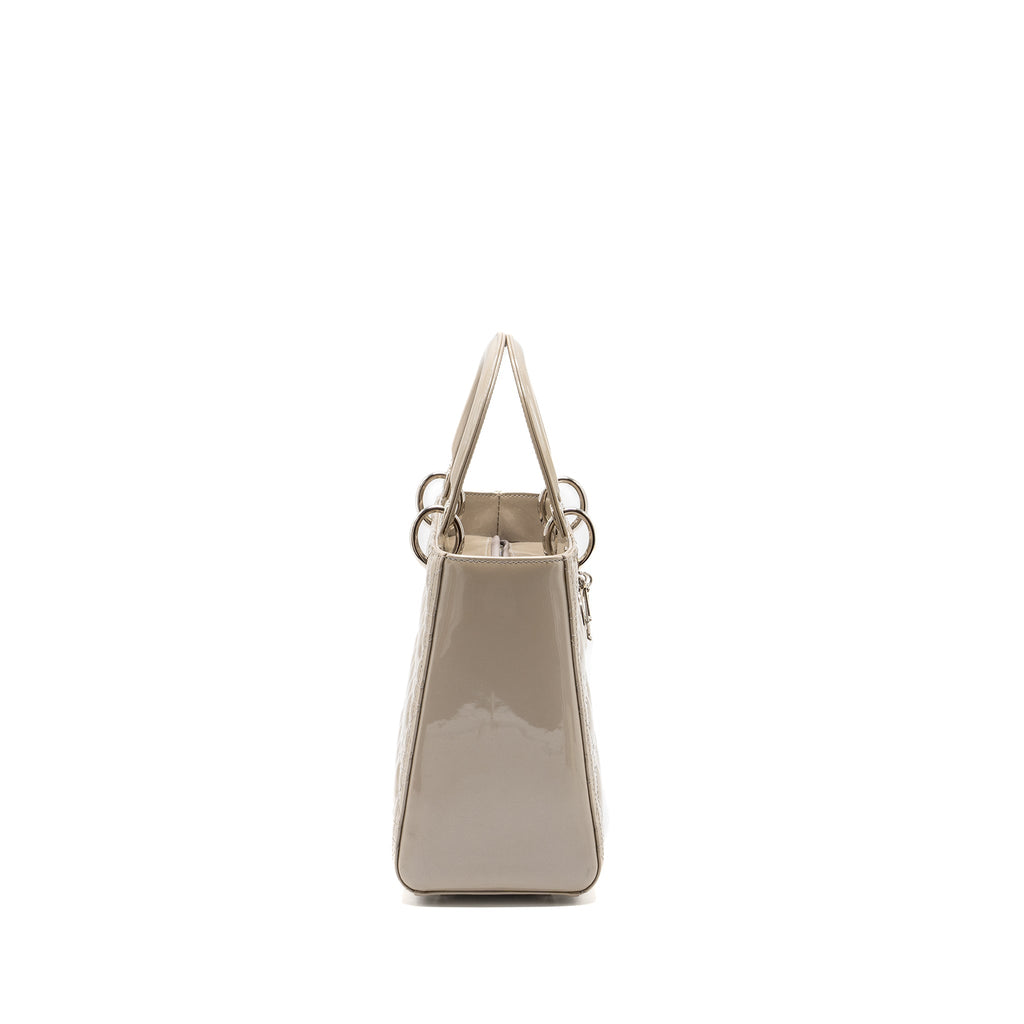 dior-medium-lady-dior-patent-leather-light-grey-shw