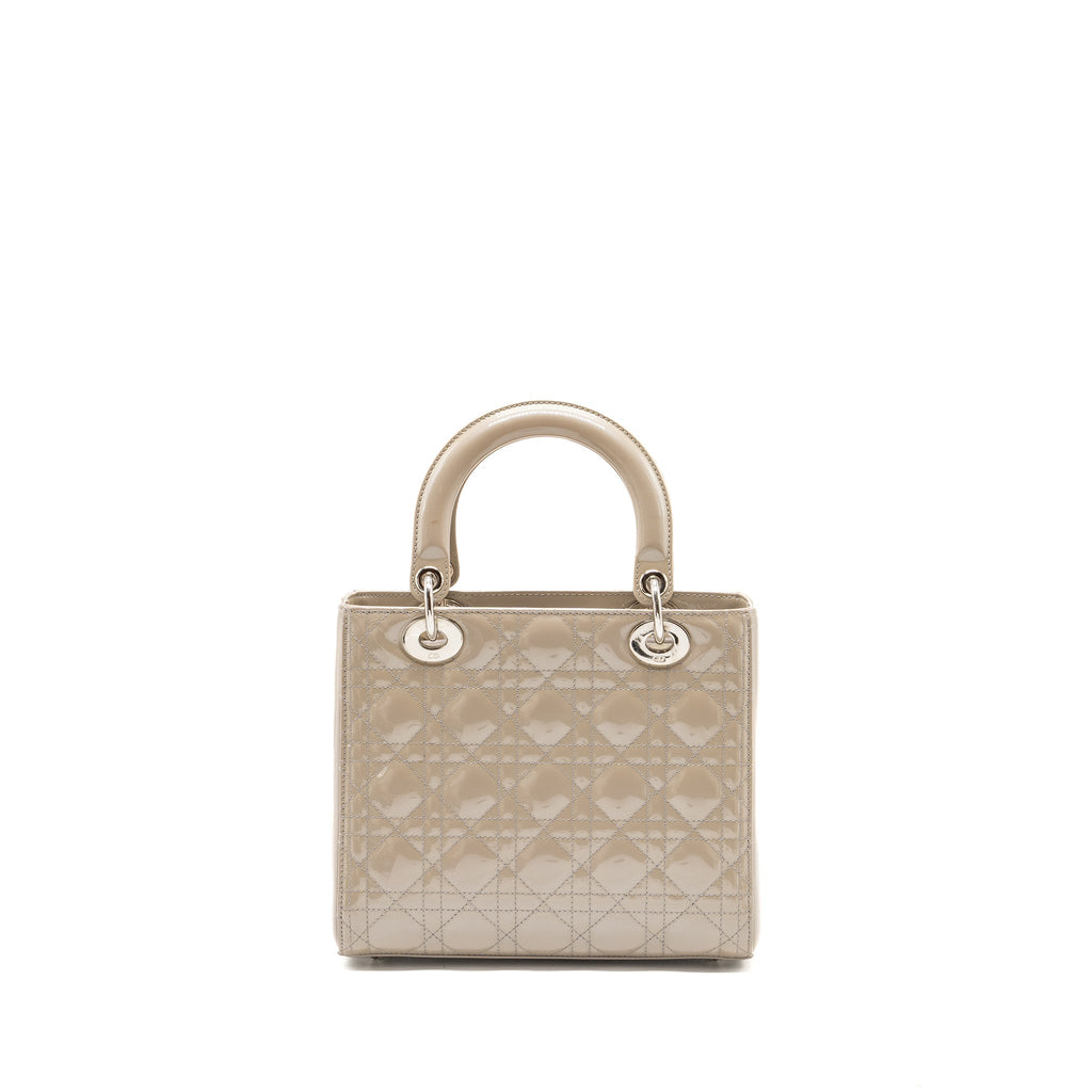dior-medium-lady-dior-patent-leather-light-grey-shw