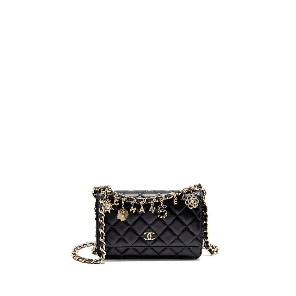chanel-coco-charm-wallet-on-chain-lambskin-black-lghw-1