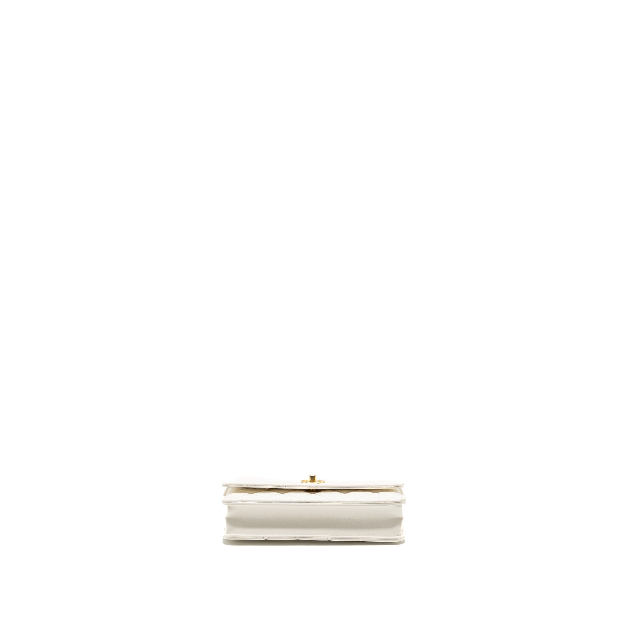chanel-pearl-crush-wallet-on-chain-lambskin-white-ghw-microchip-4