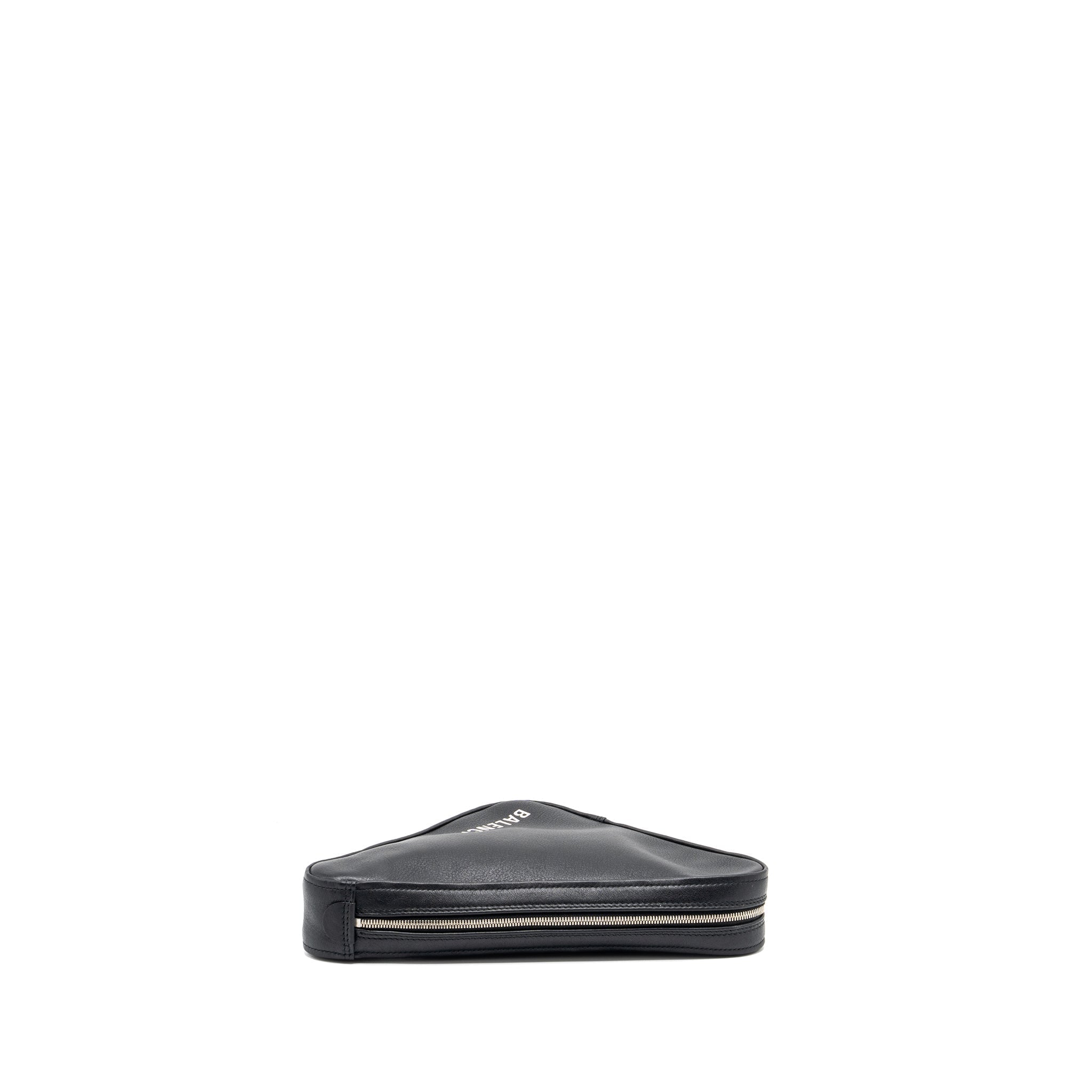 balenciaga-triangle-zip-clutch-calfskin-black-shw