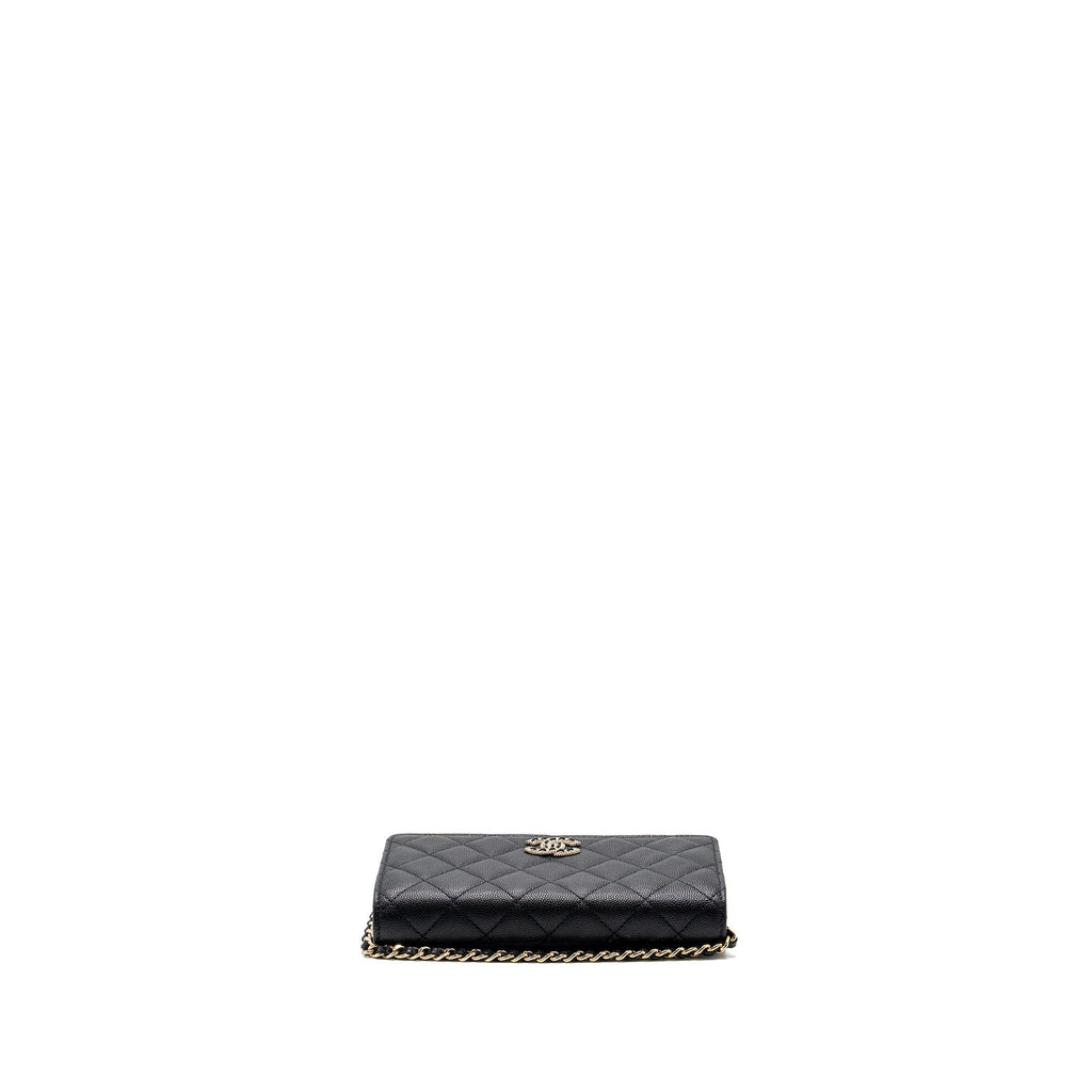 chanel-detailed-logo-wallet-on-chain-black-caviar-lghw-microchip