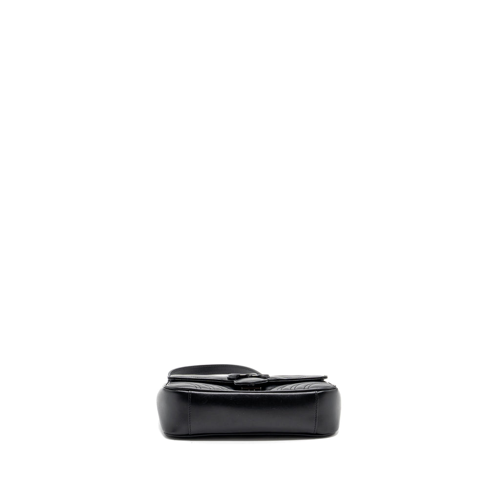 gucci-mini-marmont-calfskin-black-with-black-hardware