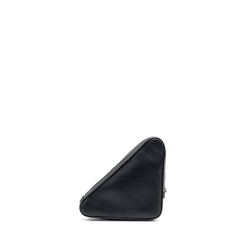 balenciaga-triangle-zip-clutch-calfskin-black-shw
