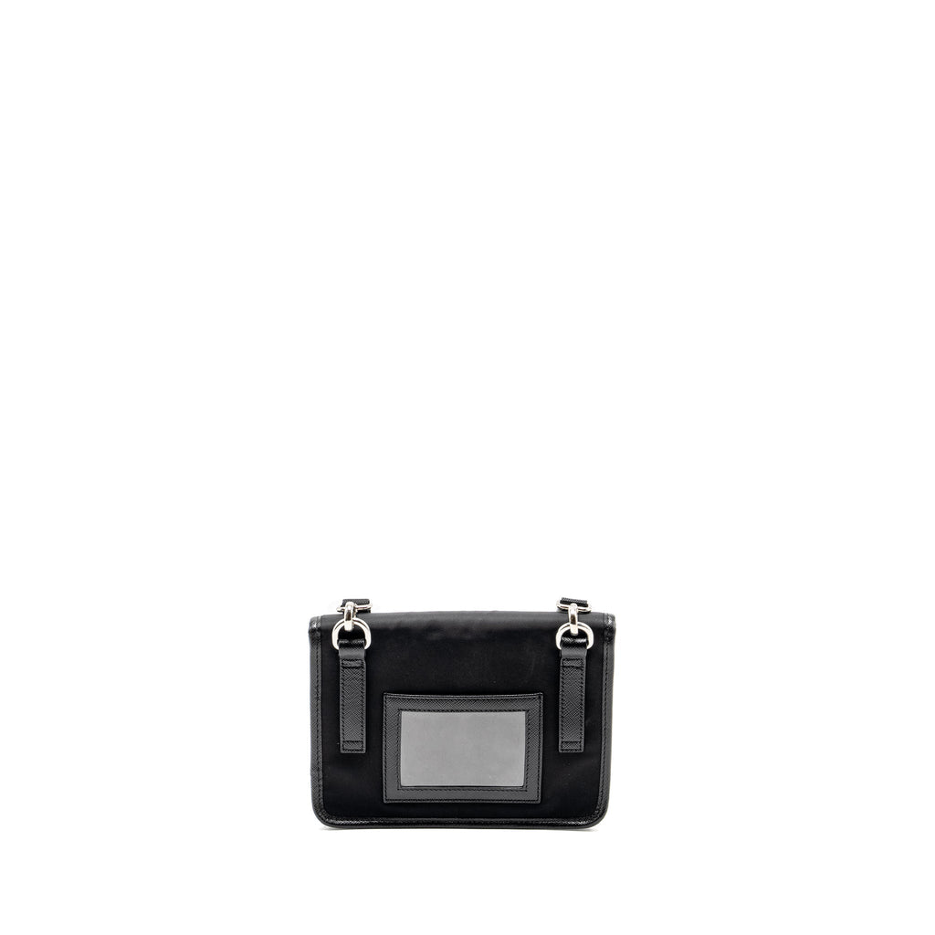 prada-smartphone-case-re-nylon-and-saffiano-leather-black-shw