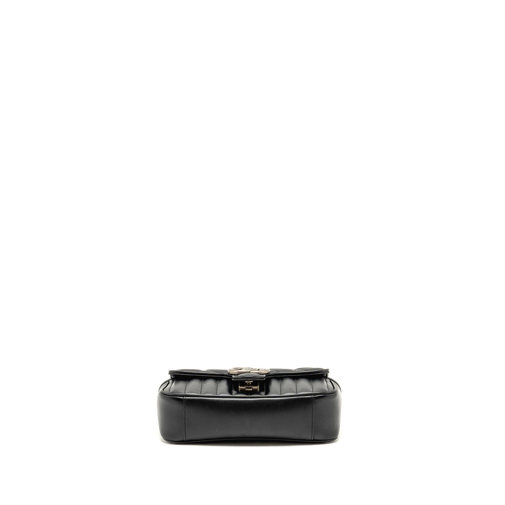 gucci-mini-gg-marmont-shoulder-bag-calfskin-black-shw