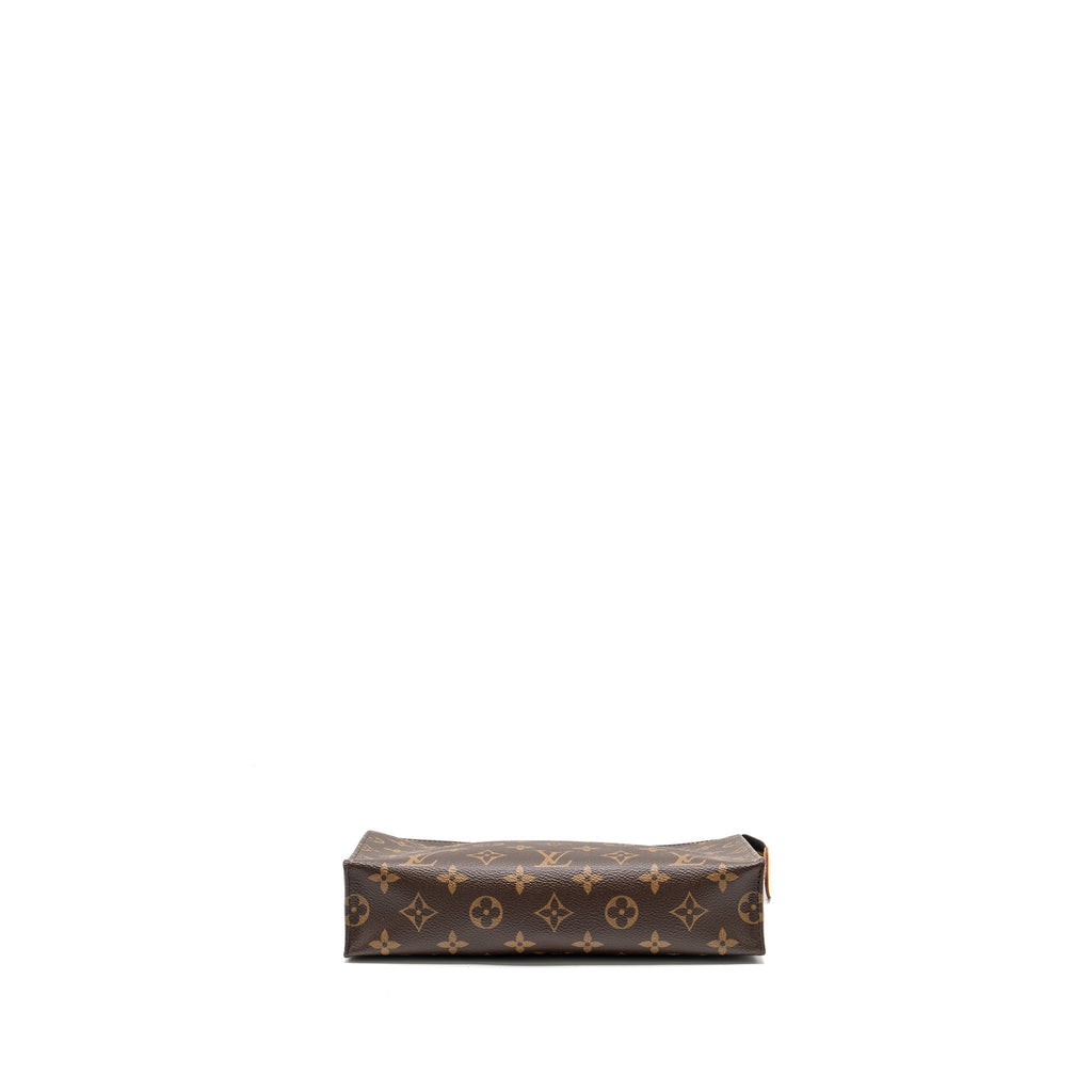 louis-vuitton-toiletry-pochette-26-monogram-canvas-ghw-12