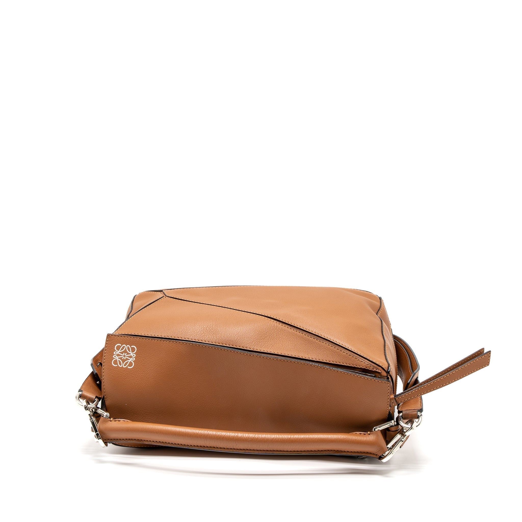 loewe-medium-puzzle-bag-calfskin-tan-ghw