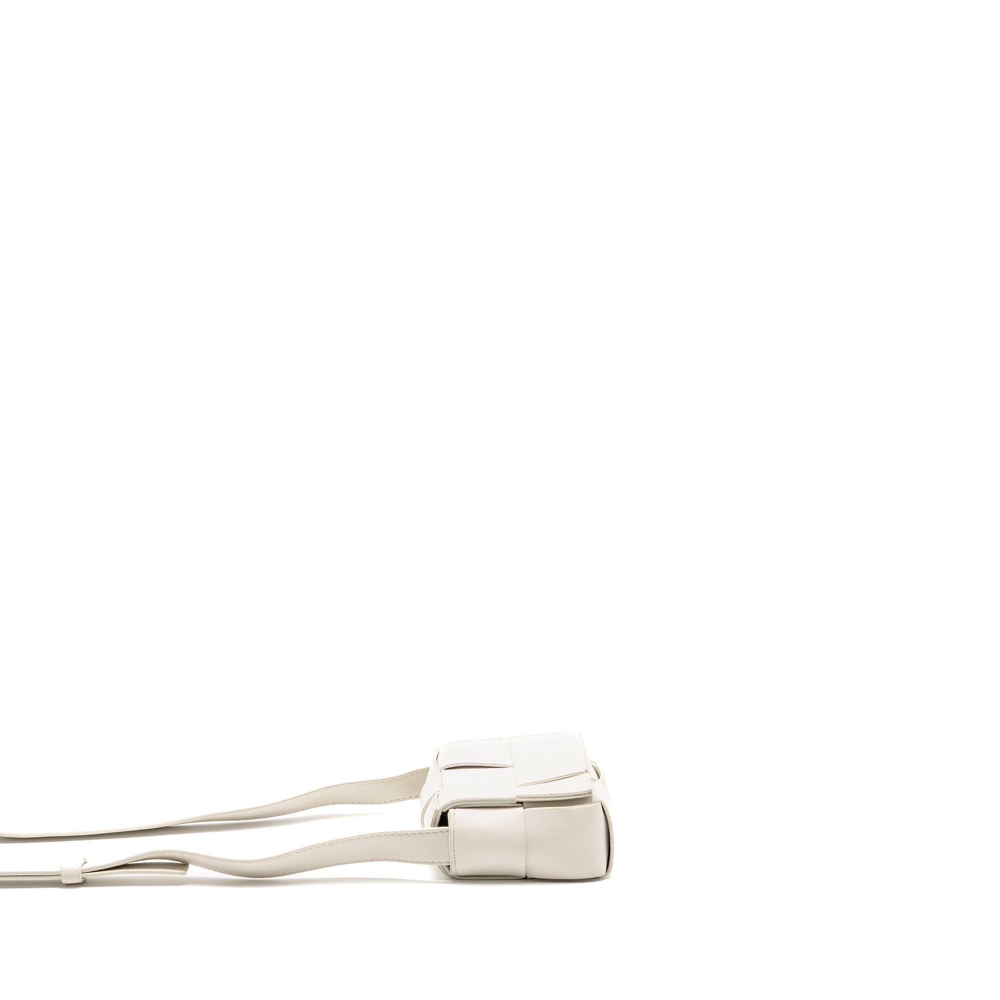 bottega-veneta-intreccio-cassette-mini-bag-lambskin-white