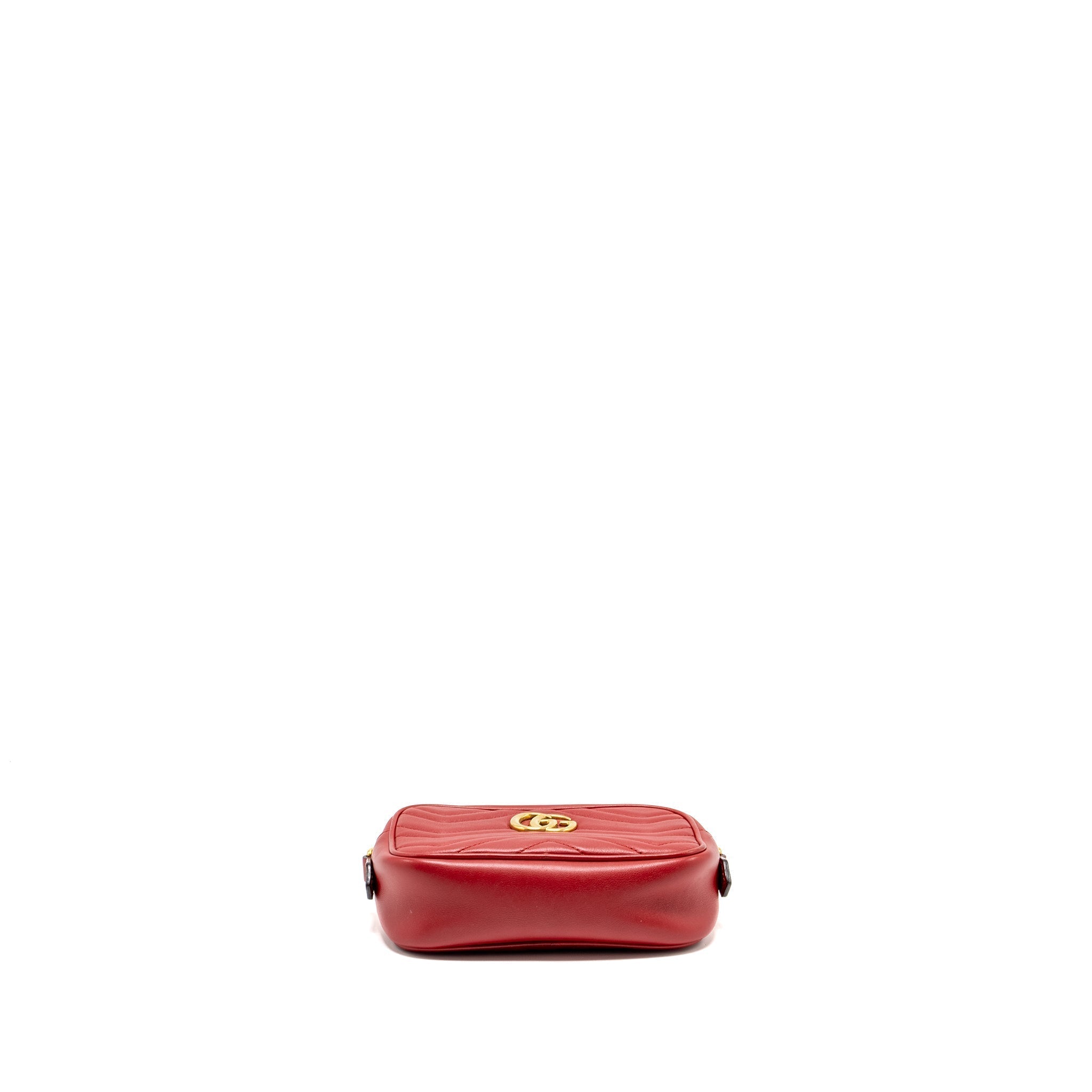 gucci-gg-marmont-matelasse-camera-bag-red-leather-red-ghw