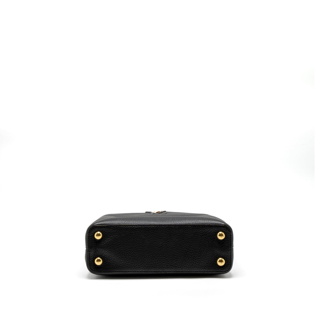 louis-vuitton-capucines-bb-taurillon-black-ghw