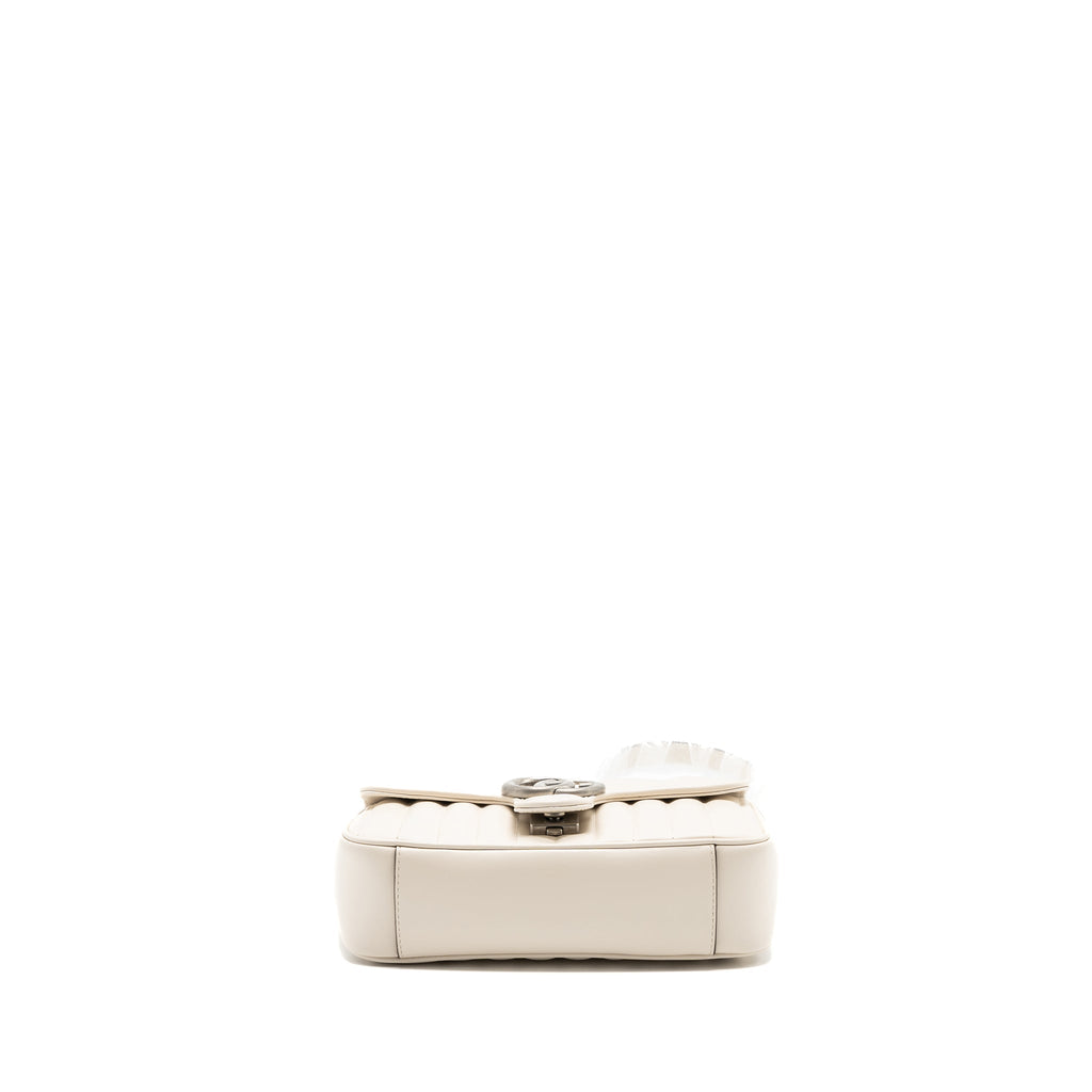 gucci-mini-marmont-calfskin-leather-cream-shw