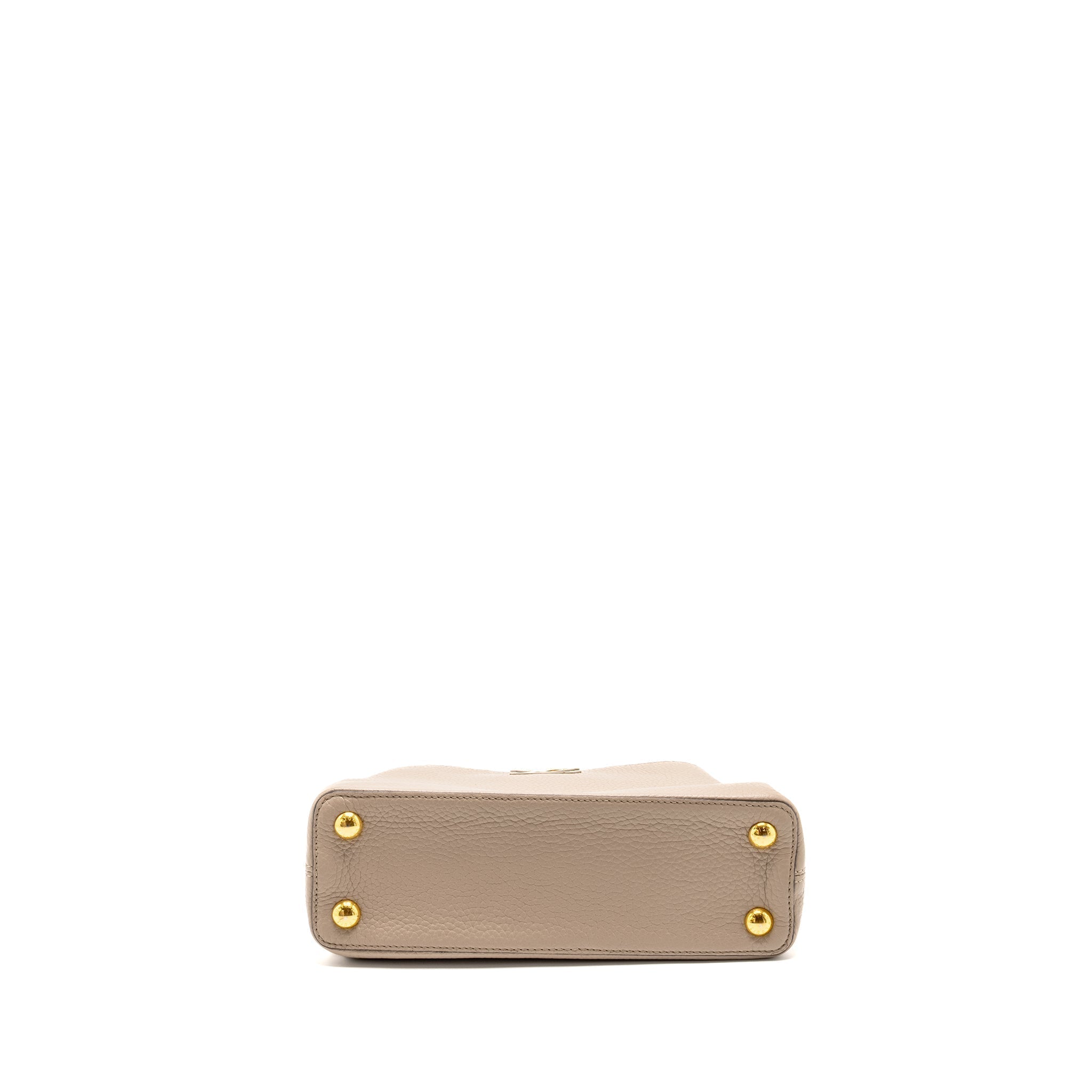 louis-vuitton-capucines-bb-taurillon-light-grey-ghw