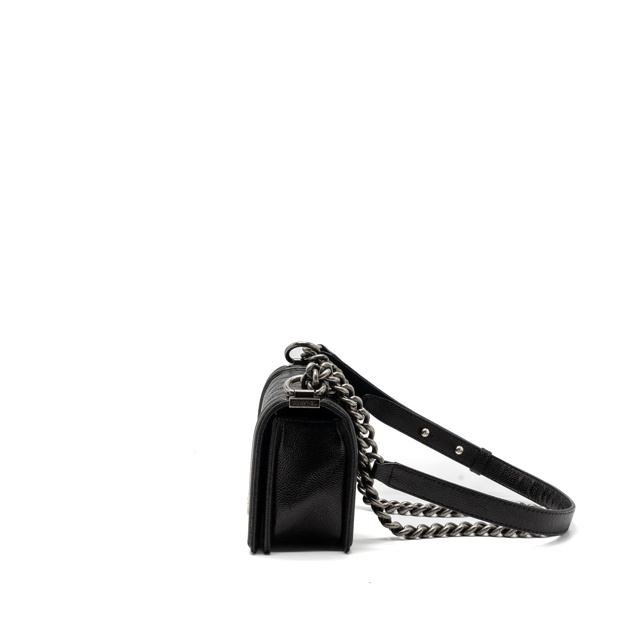 chanel-small-boy-bag-caviar-black-ruthenium-hardware
