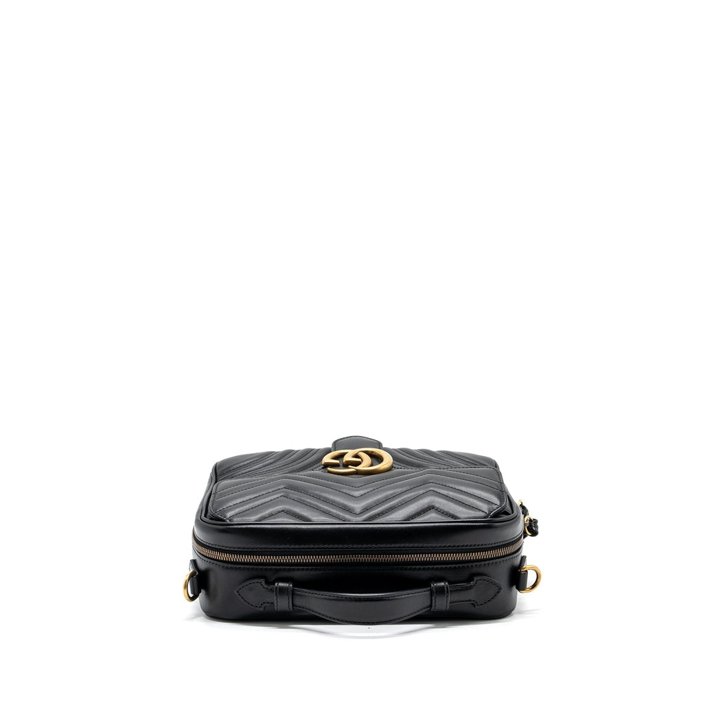 gucci-gg-marmont-matelasse-shoulder-bag-calfskin-black-ghw